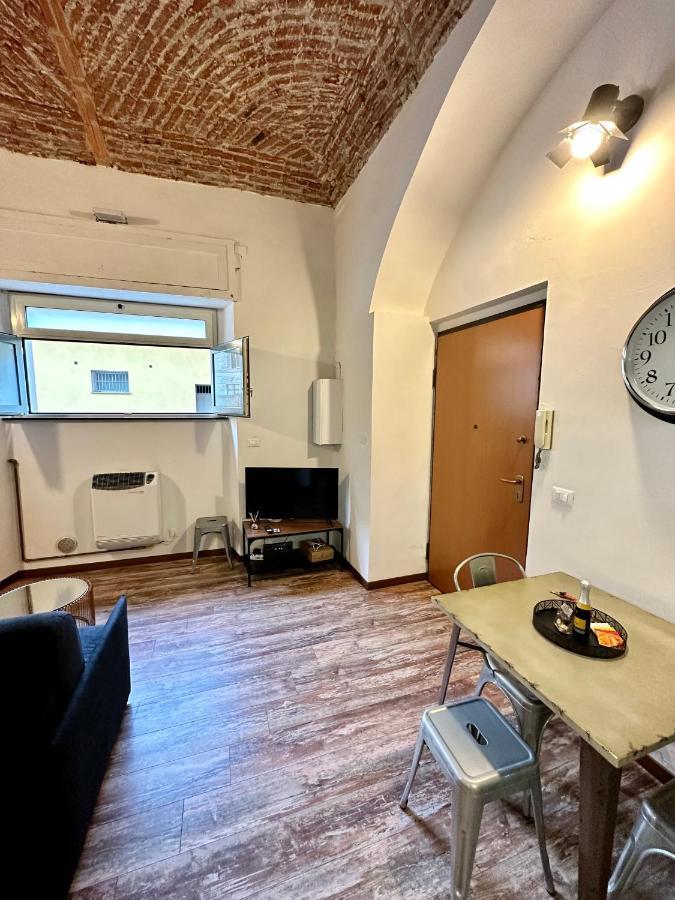 Casa Santa Chiara - Vicino Porta Susa F.S. Turim Exterior foto
