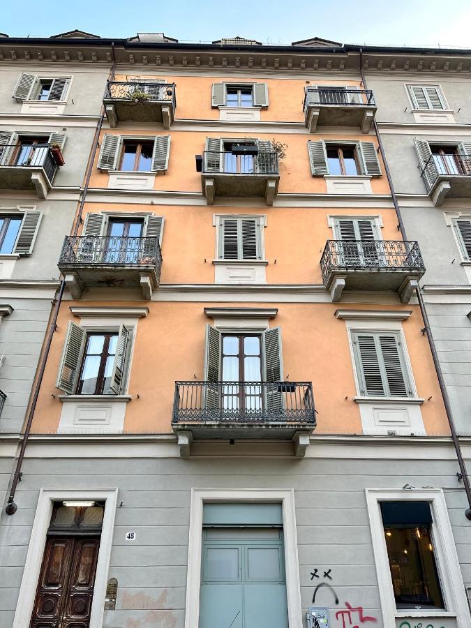 Casa Santa Chiara - Vicino Porta Susa F.S. Turim Exterior foto